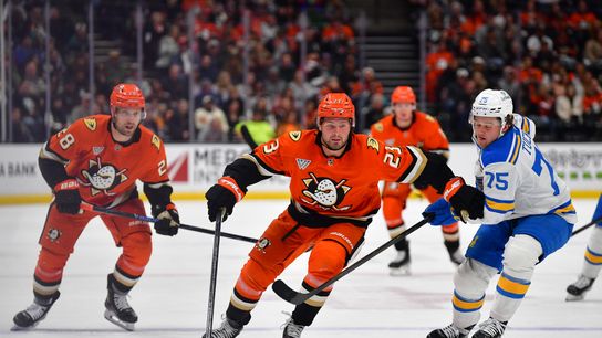 REPORT: Blues Finalist For Ducks Center Mason McTavish (St Louis Blues). Photo by Gary A. Vasquez-Imagn Images